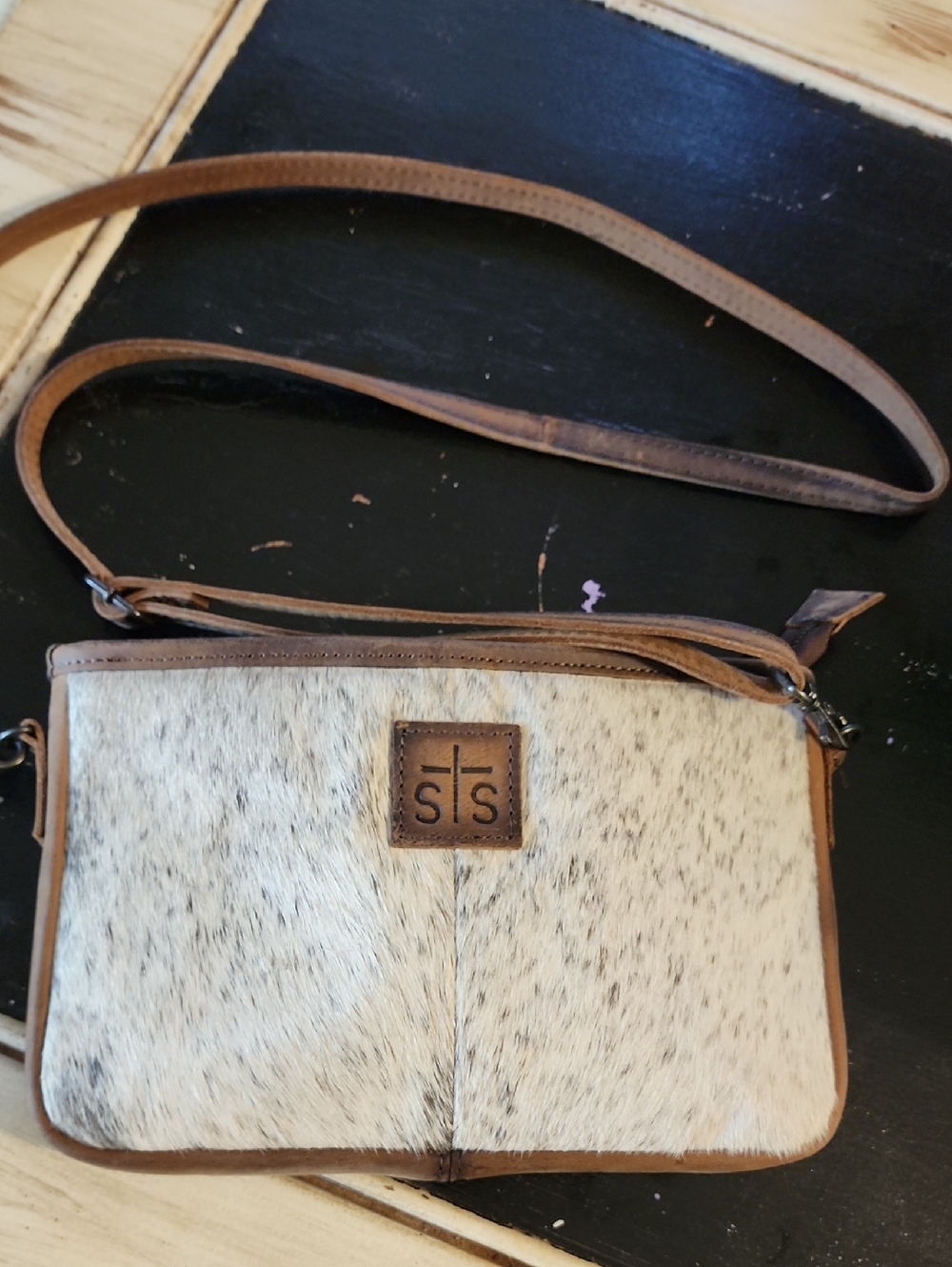 STS Ranchwear Speckled Cowhide Crossbody - White & Brown Trim